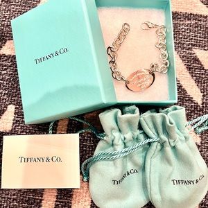 **RESERVED FOR MISSYLYNN03.*** Tiffany’s Sterling silver Oval Tag Bracelet